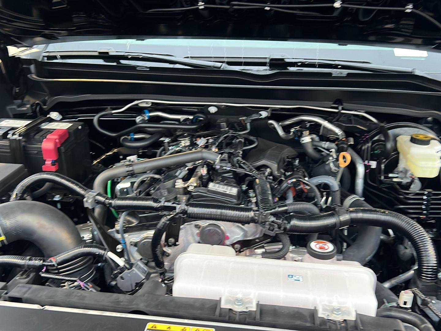 2025 Toyota Tacoma SR5 - Photo 36