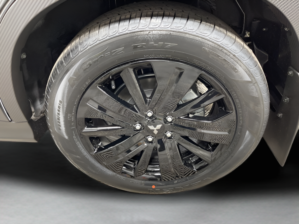 New 2026 White Diamond Mitsubishi  image 36