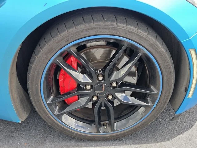 Used 2019 White Chevrolet Stingray Z51 image 8