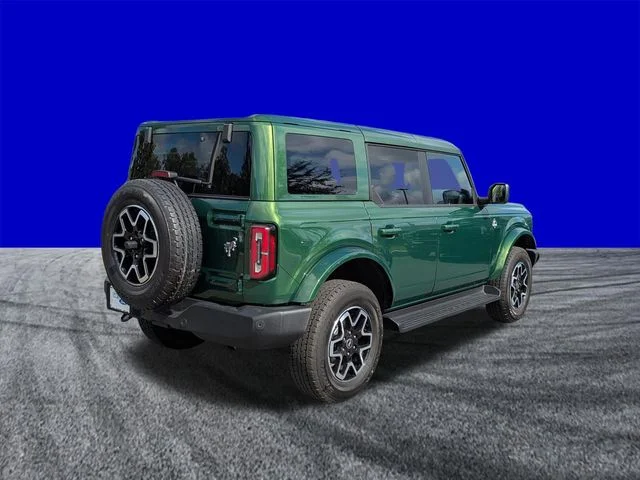 Certified Used 2025 Eruption Green Metallic Ford Outer Banks image 4