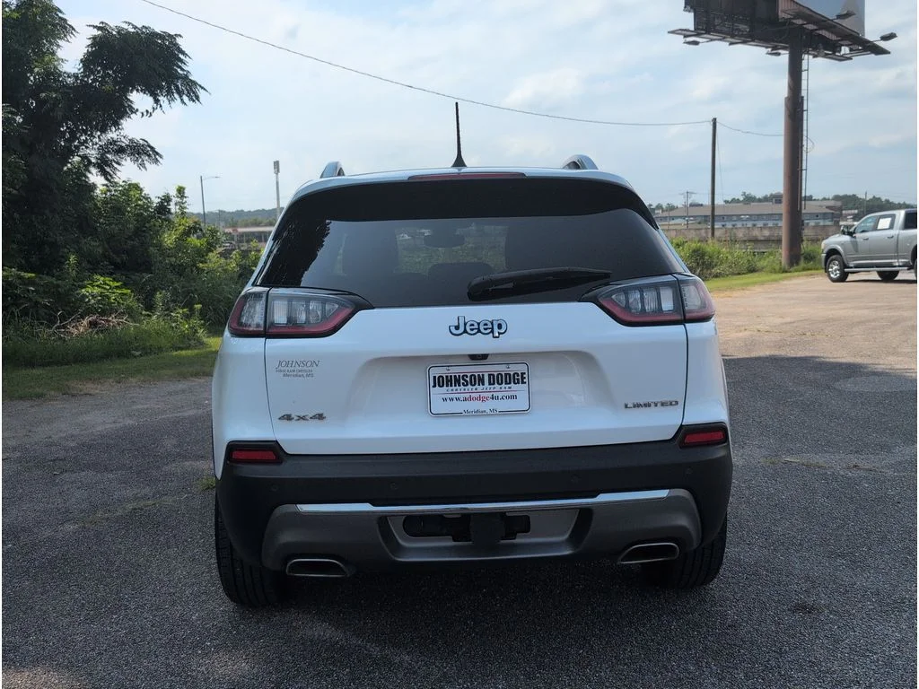 Used 2019 WHITE Jeep 4d SUV 4WD Limited 3.2L image 4