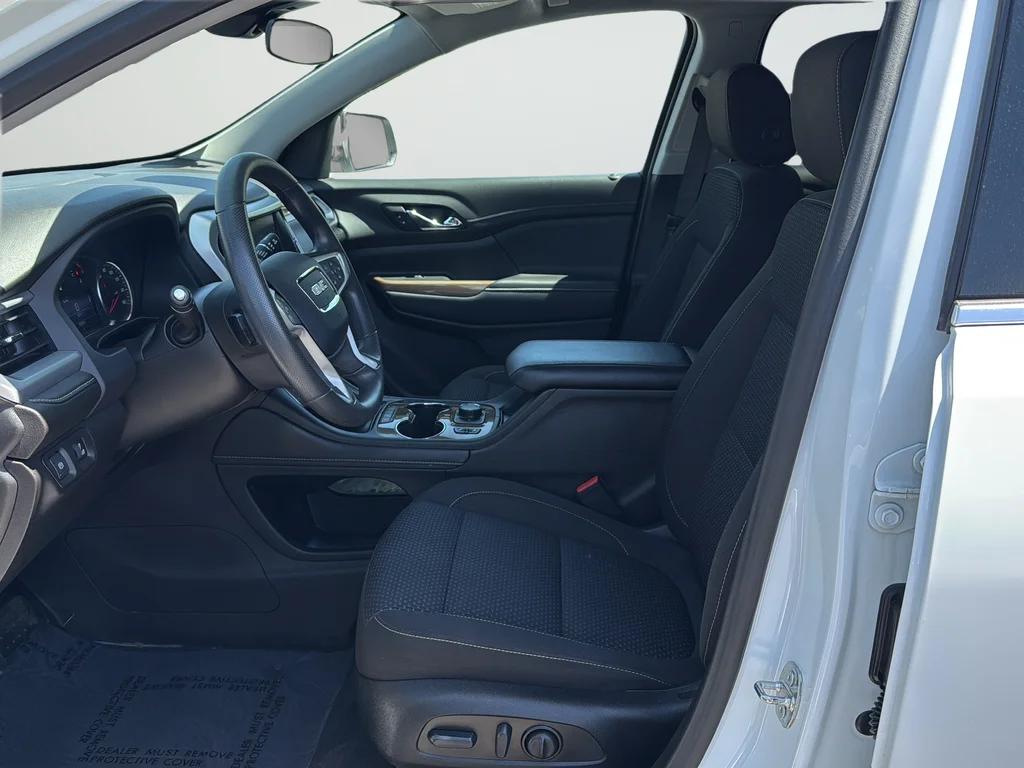 Used 2023 White GMC SLE image 10