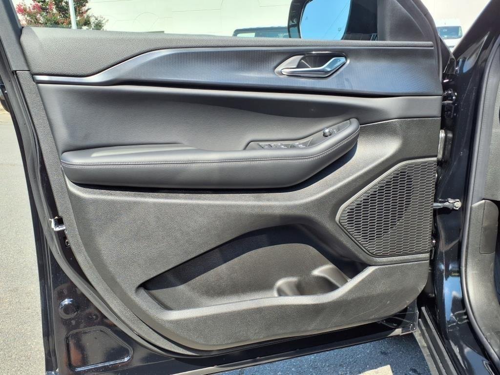 2025 Jeep Grand Cherokee Altitude X photo 4