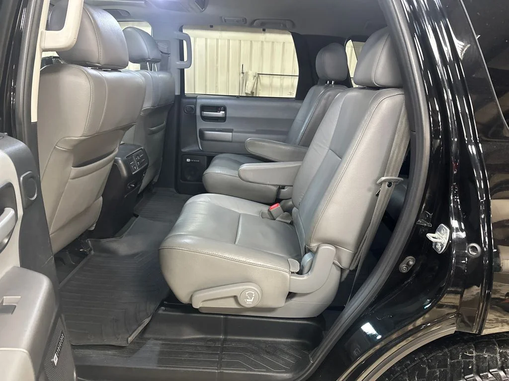 Used 2014 Black Toyota Limited image 27