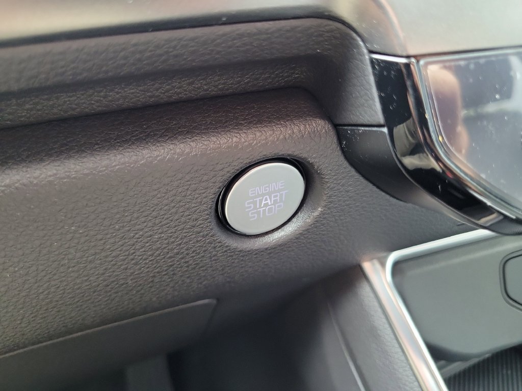 New 2026 Snow White Pearl Kia SX Prestige image 33