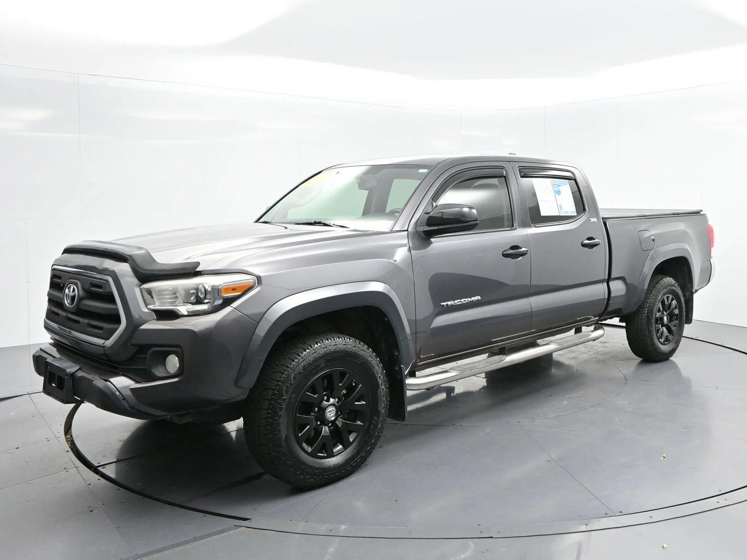 Used 2017 Magnetic Gray Metallic Toyota SR5 V6 image 3