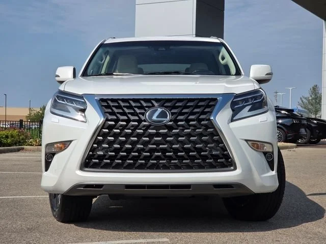 Used 2020 Starfire Pearl Lexus 460 image 3