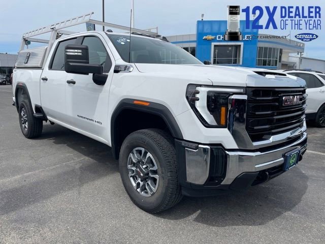 2024 GMC Sierra 4WD Crew Cab Standard Box Pro's photo
