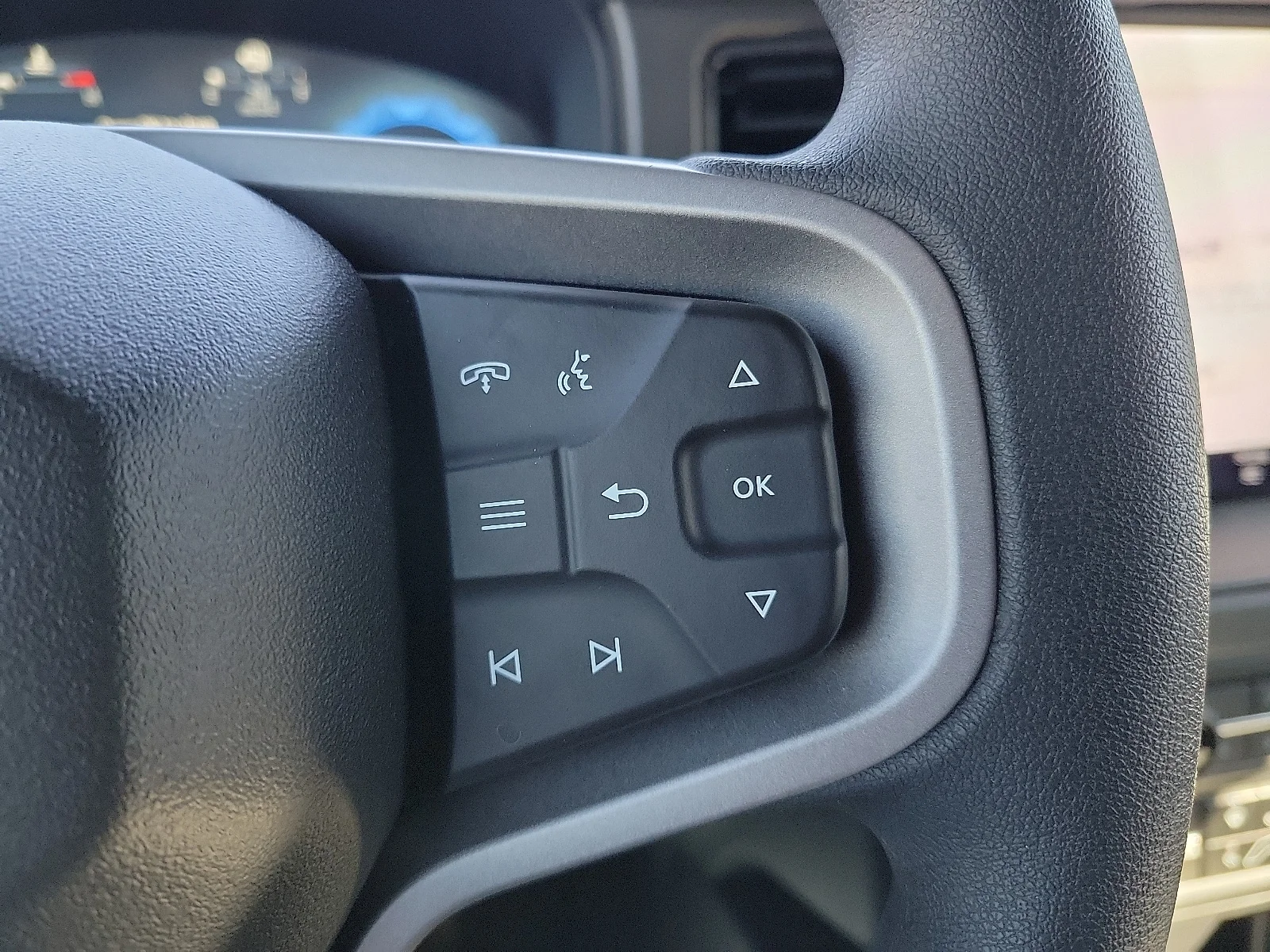 New 2025 Carbonized Gray Metallic Ford Base image 19