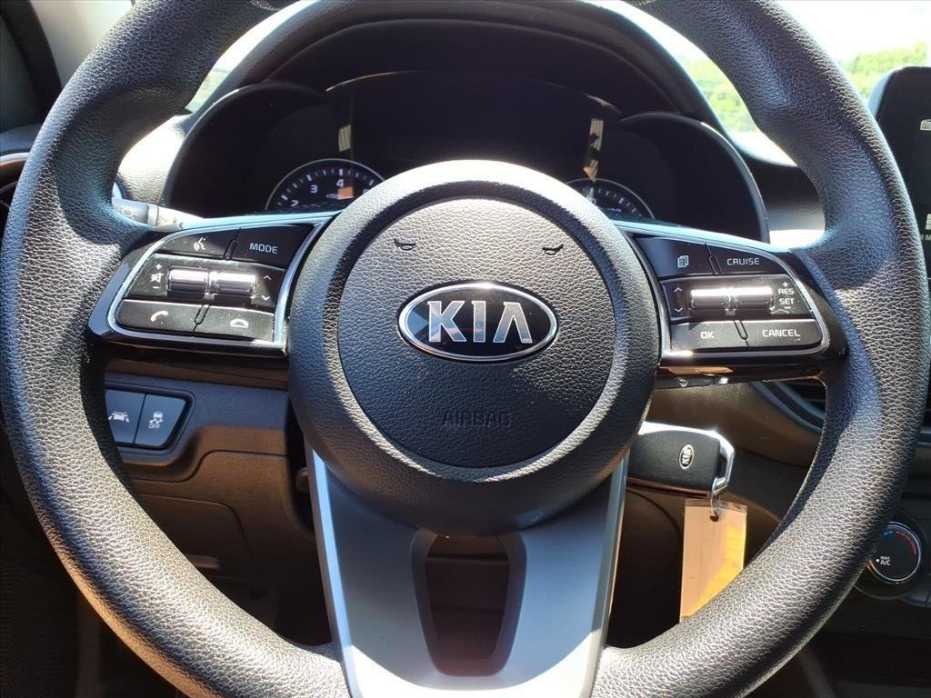 Used 2020 Currant Red Kia LXS image 14
