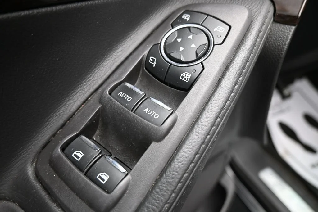 Used 2013 Black Ford Limited image 11