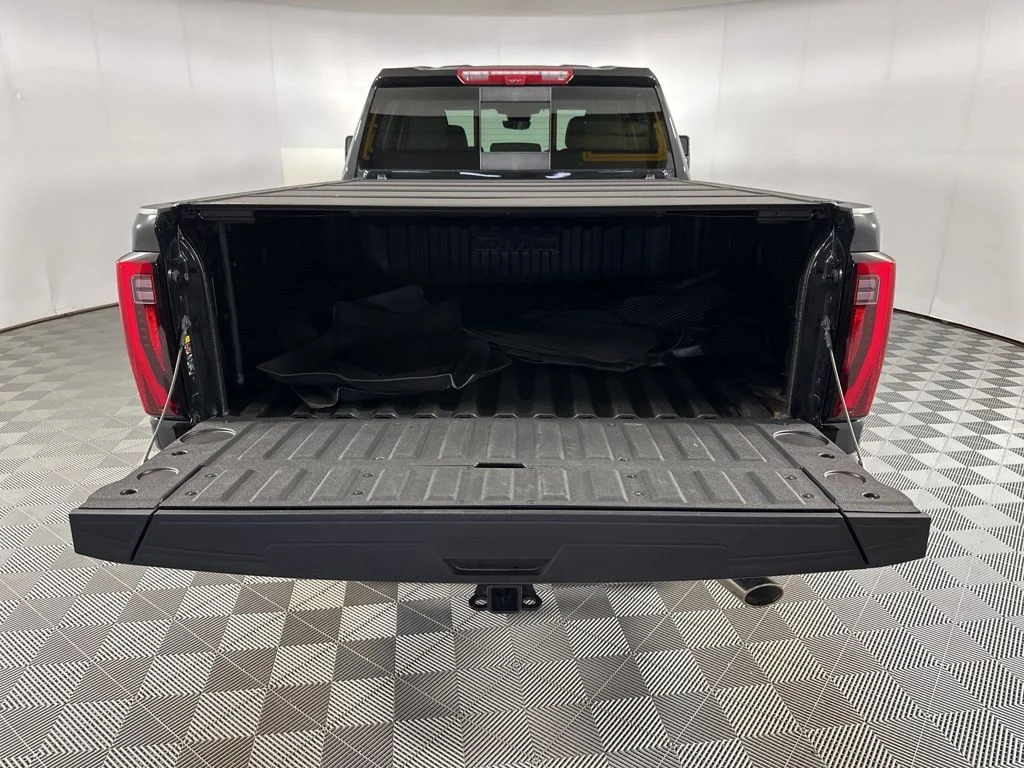 Used 2025 Black GMC Denali image 21