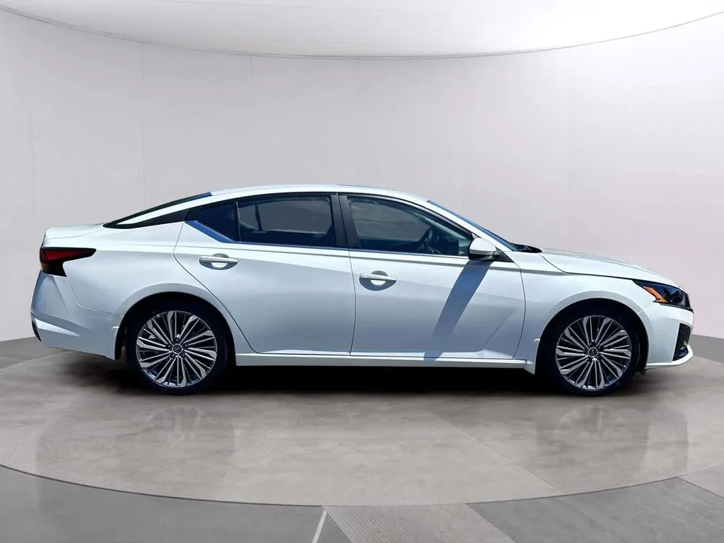 New 2026 Pearl White TriCoat Nissan SV image 2
