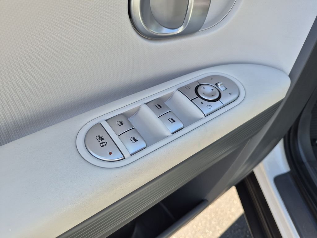 2024 Hyundai IONIQ 5 SEL - Photo 13