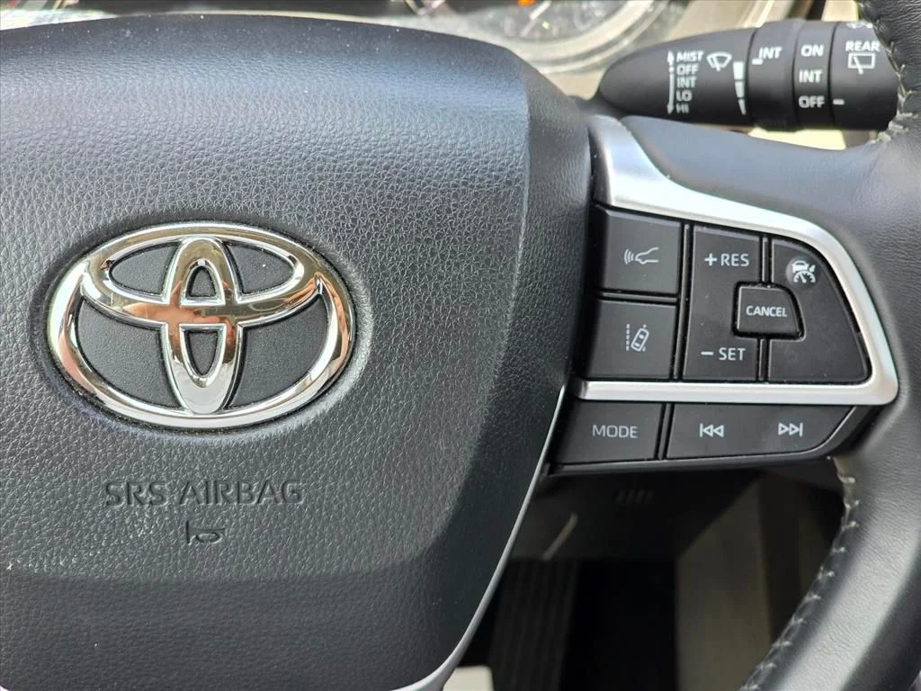 Used 2024 Beige Toyota XLE image 17