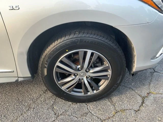 Used 2020 Silver INFINITI PURE image 39