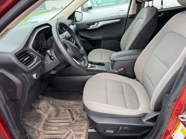 Used 2020 Orange Metallic Ford SE image 4