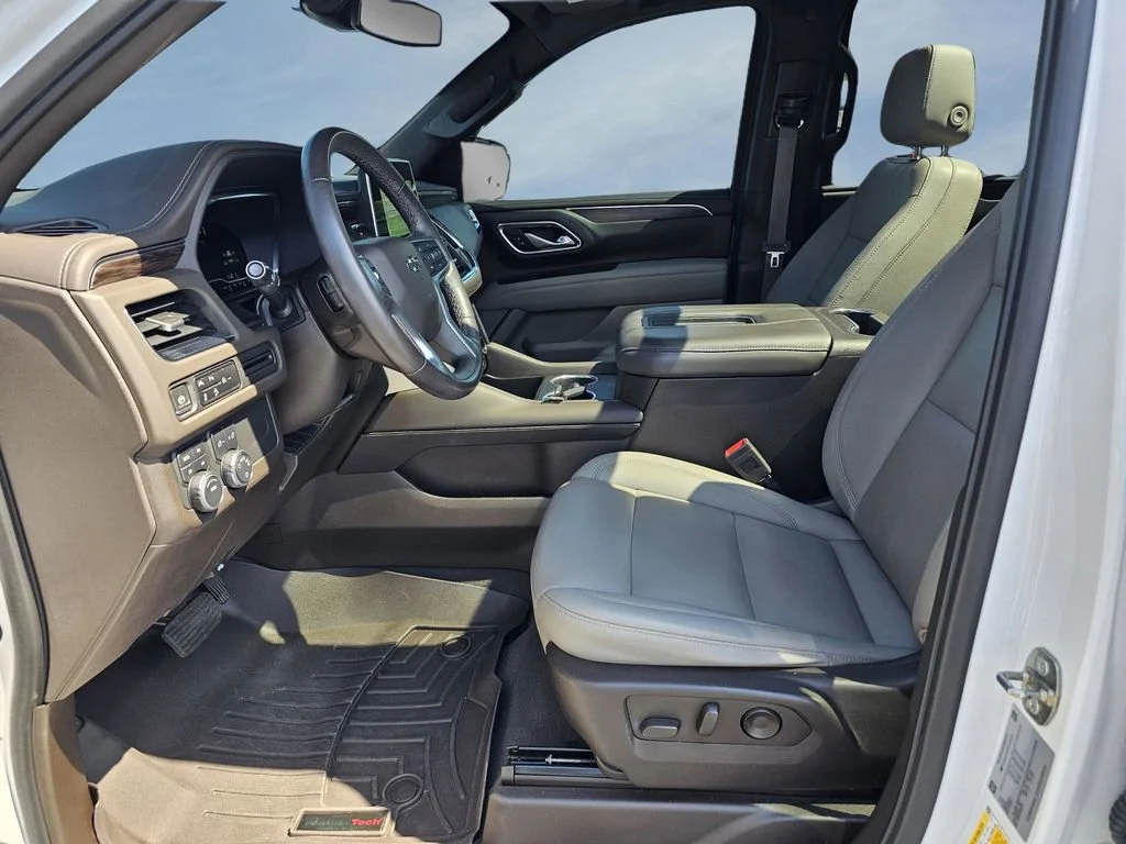Used 2023 Summit White Chevrolet Z71 image 16