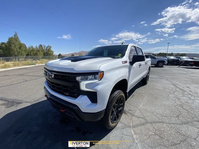 Used 2022 IRIDESCENT PEARL TRICOAT Chevrolet LT Trail Boss image 1
