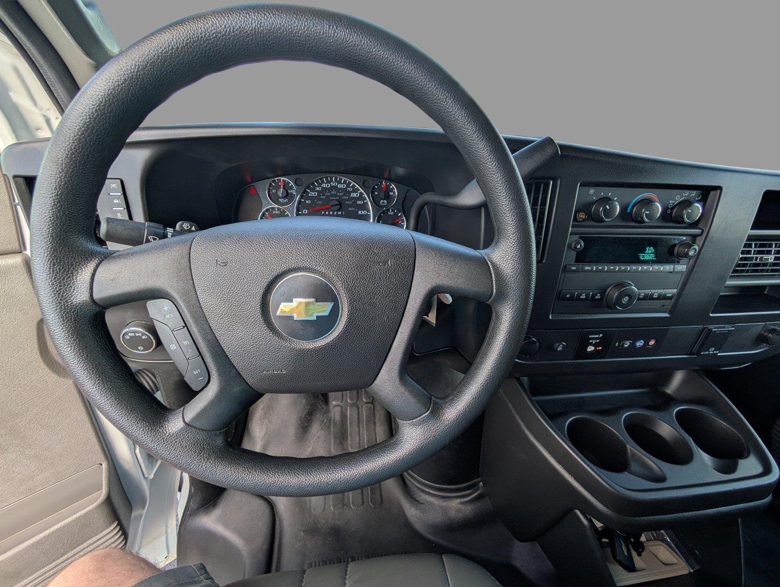 Used 2025 Summit White Chevrolet WT image 27