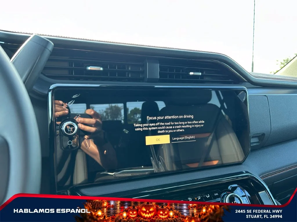 New 2026 Summit White GMC AT4 image 30