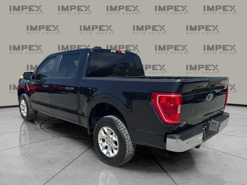Used 2023 Black Ford XLT image 3