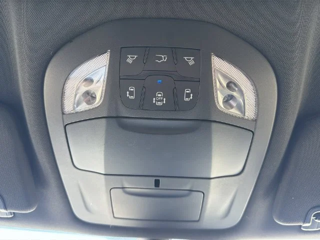 Used 2025 Black Chrysler Select image 29