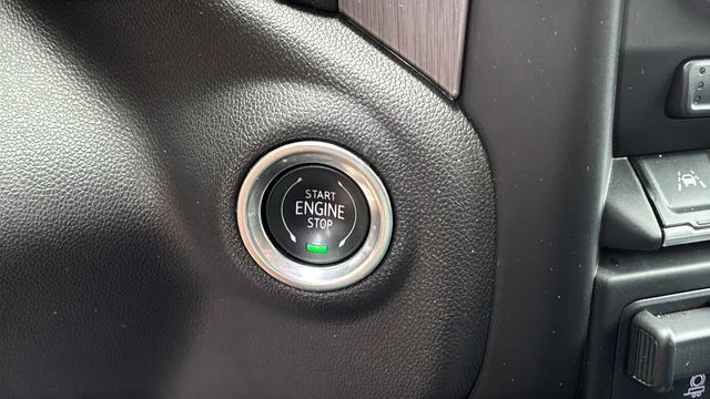 Used 2020 Black GMC Denali image 31