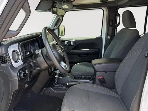 Used 2024 White Jeep Sahara image 9