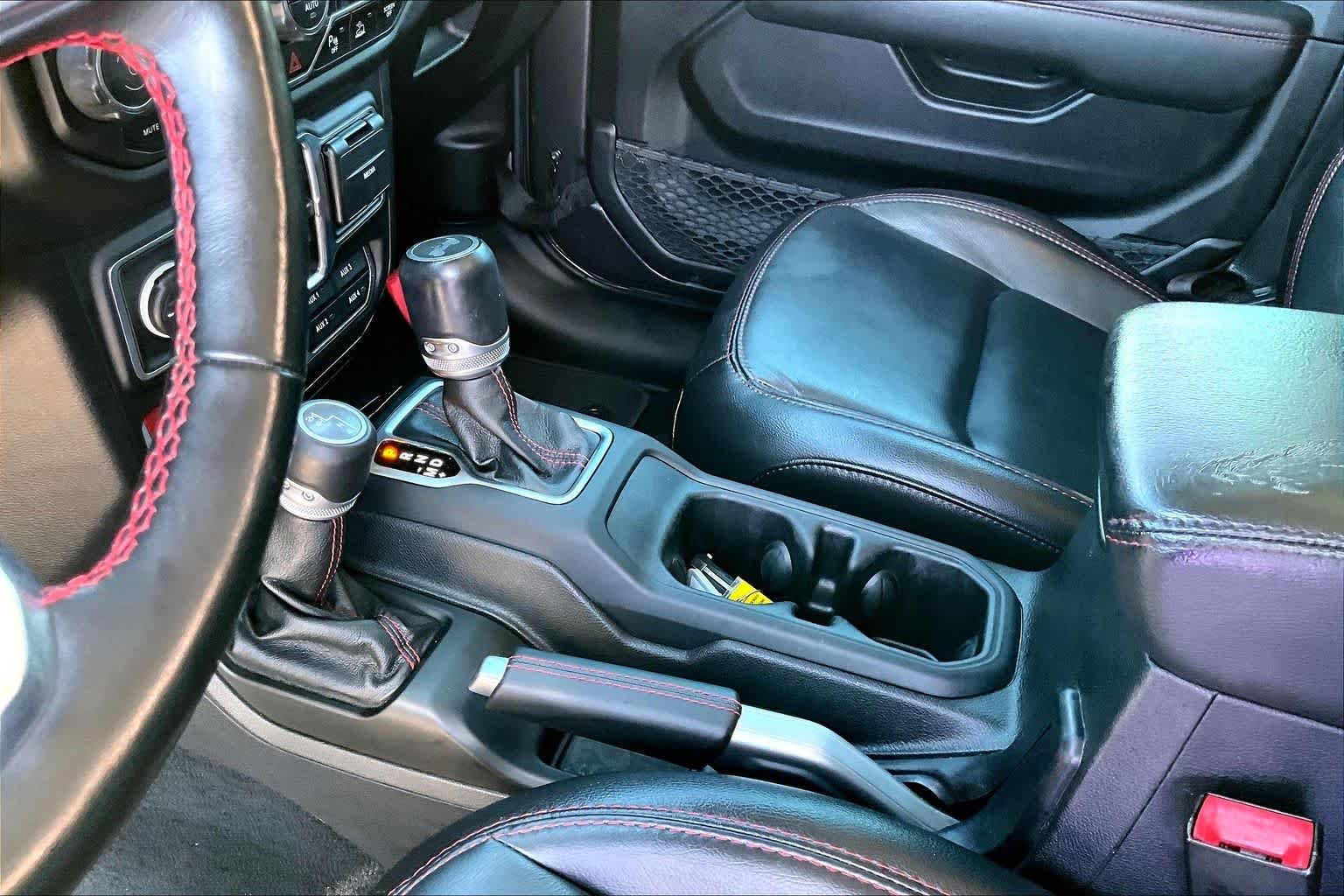 Used 2021 Granite Crystal Clearcoat Metallic Jeep Unlimited Rubicon image 17
