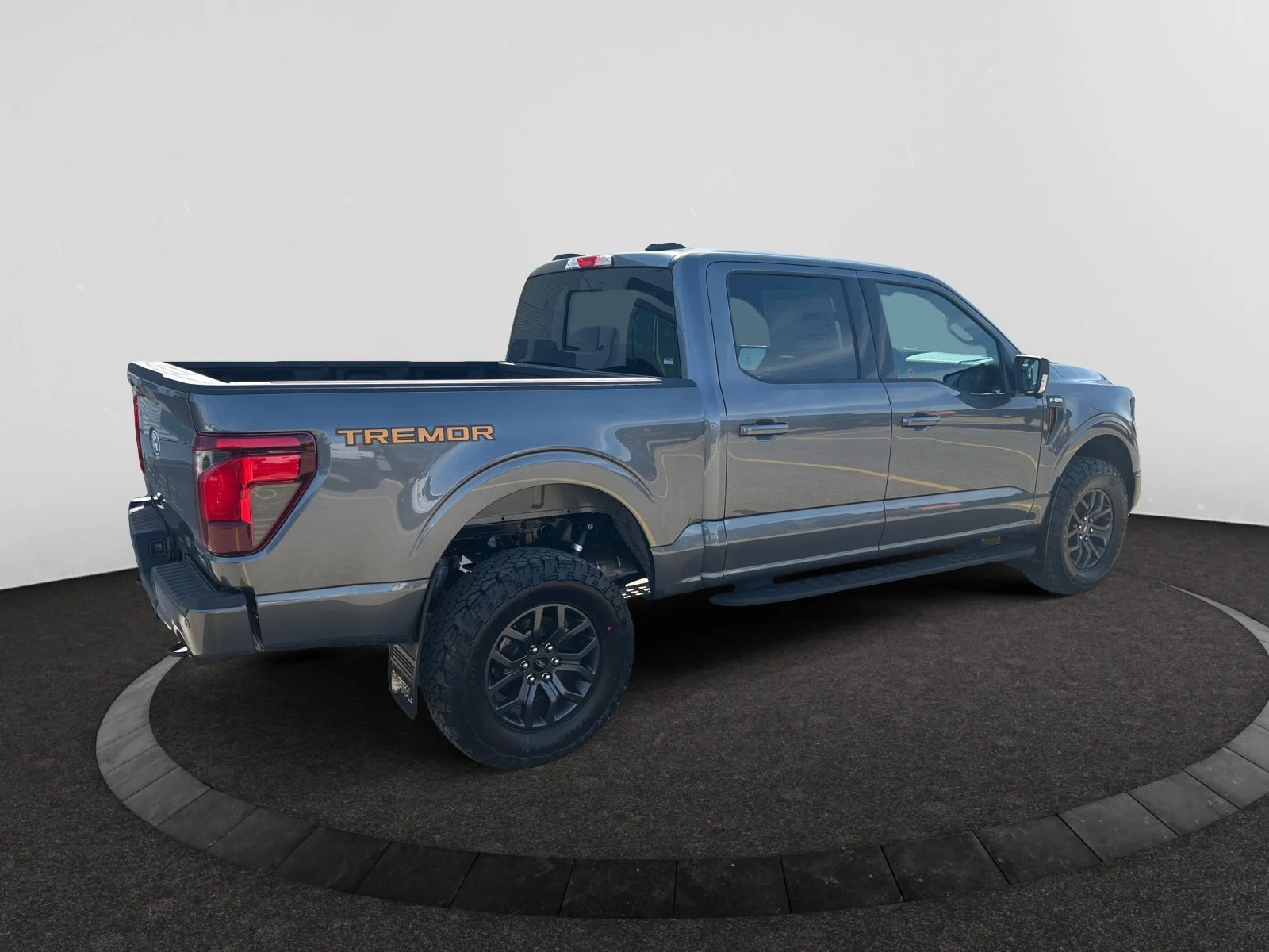 New 2026 Carbonized Grey Metallic Ford Tremor image 5