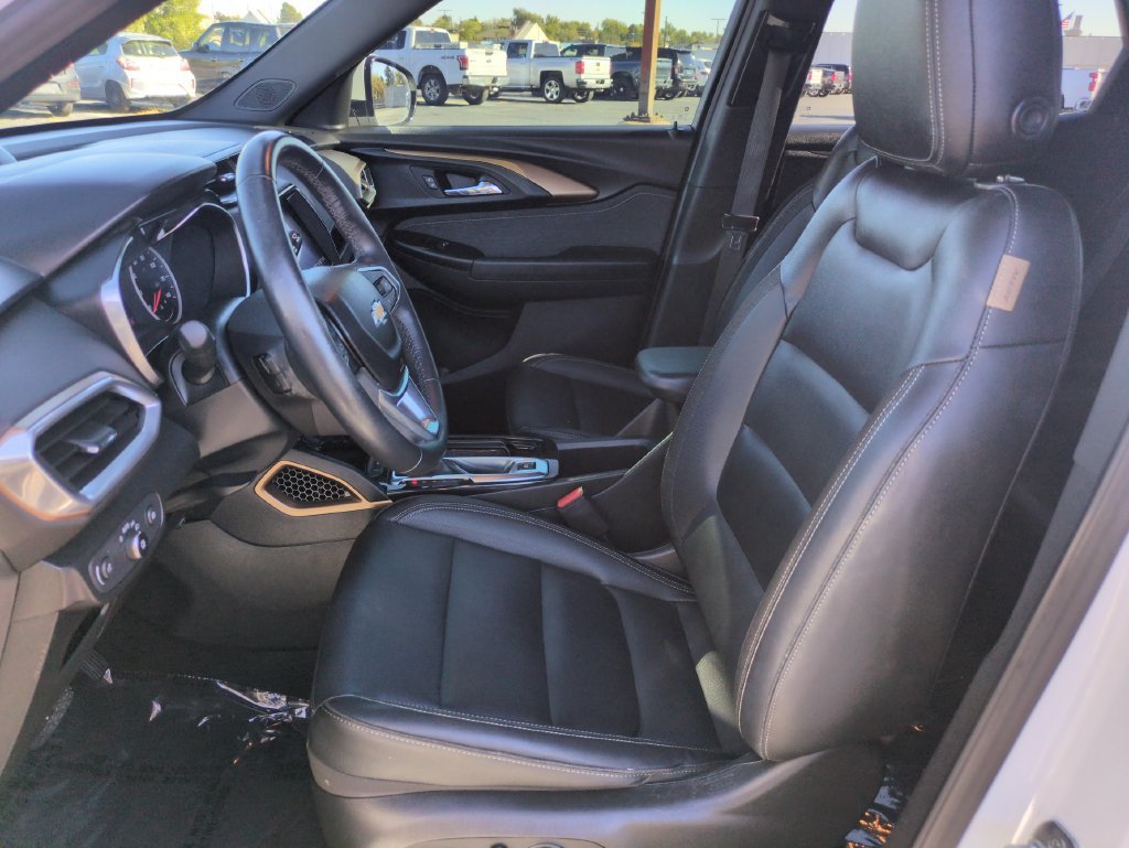 Used 2021 SUMMIT WHITE Chevrolet ACTIV image 9