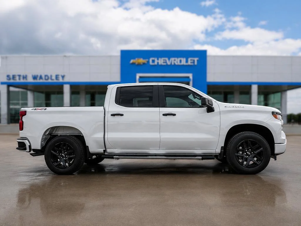 New 2026 Summit White Chevrolet Custom image 8