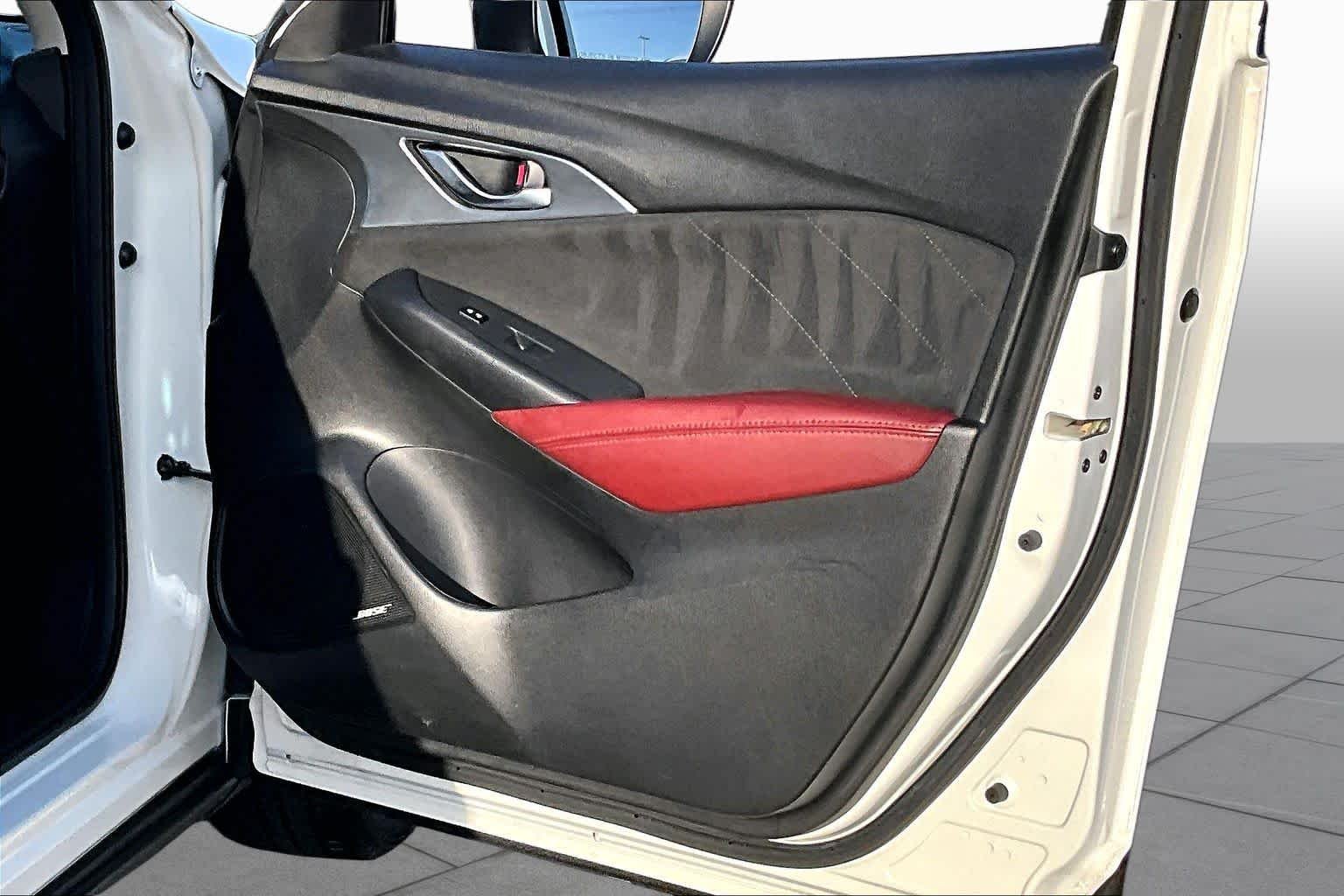 Used 2017 Crystal White Pearl Mica Mazda Grand Touring image 19