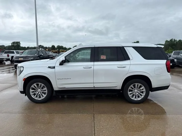 Used 2023 White Frost Tricoat GMC SLT image 5