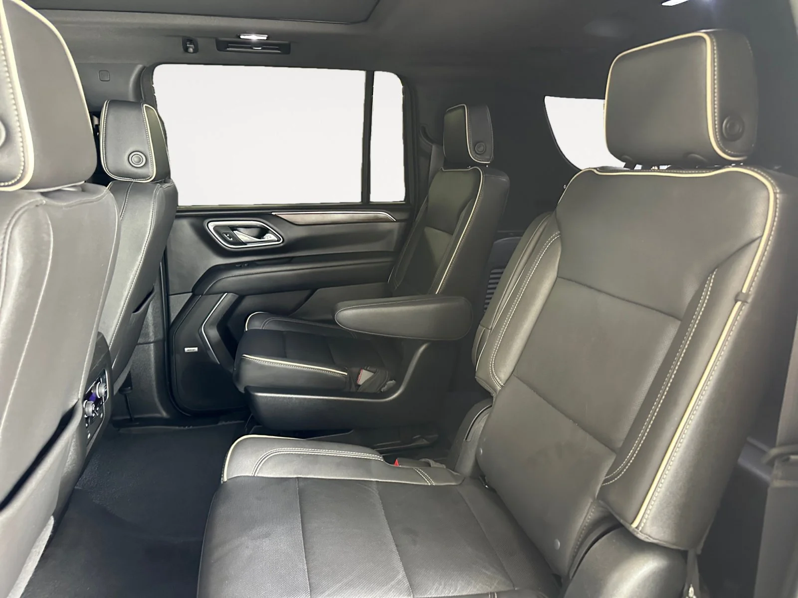 Used 2023 Black Chevrolet Premier image 24