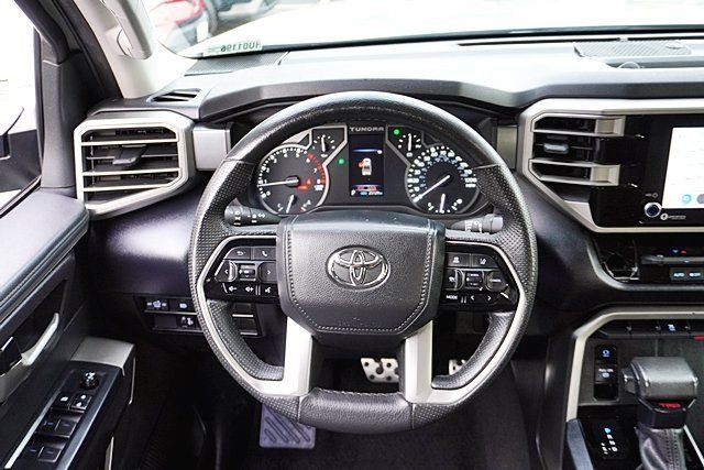 Used 2023  Toyota SR5 image 19