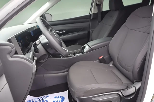 Used 2026 White Pearl Hyundai SE image 27