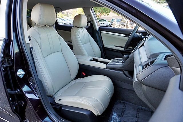 Used 2018 Purple Honda LX image 17
