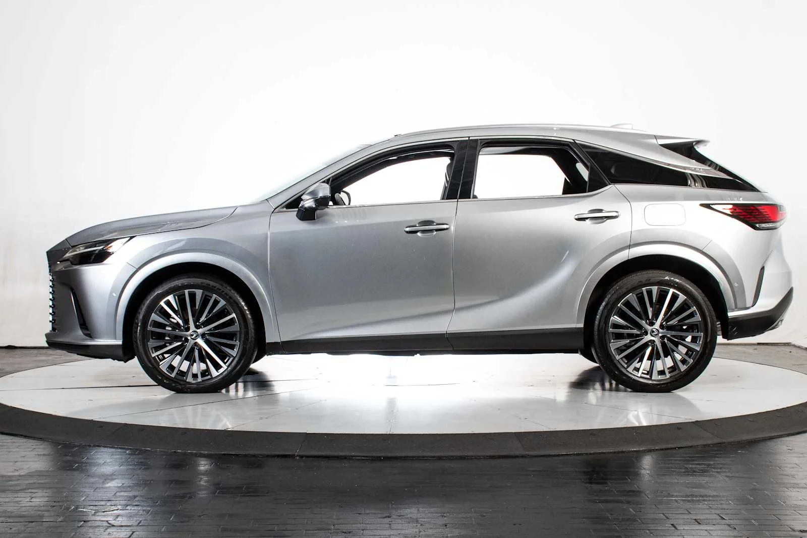 Certified Used 2024 Iridium Lexus Premium Plus image 2
