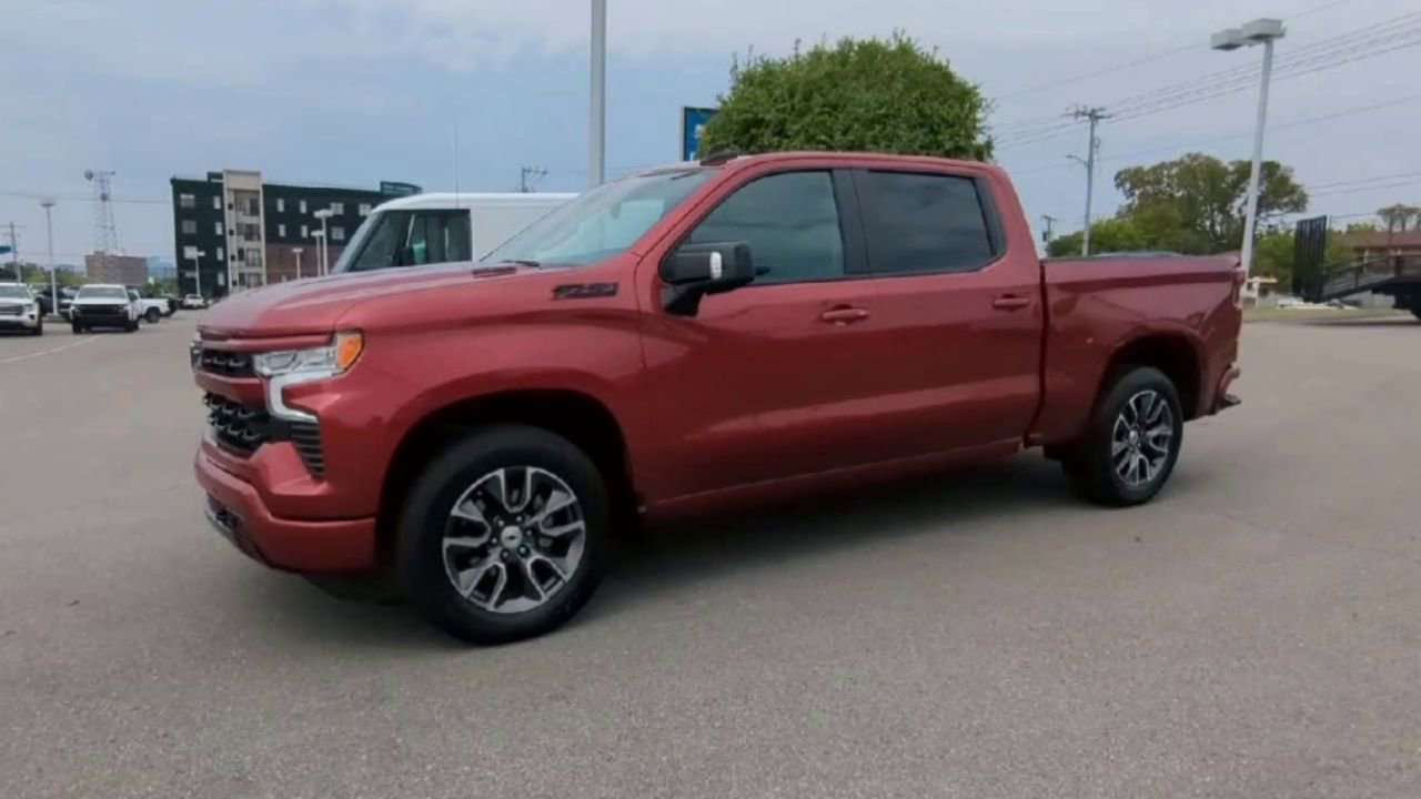 2024 Chevrolet Silverado 1500 RST photo 4