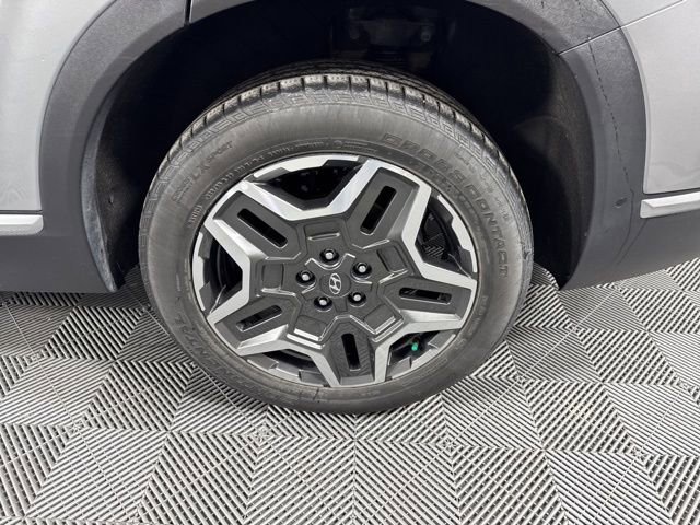 Used 2022  Hyundai Limited image 11