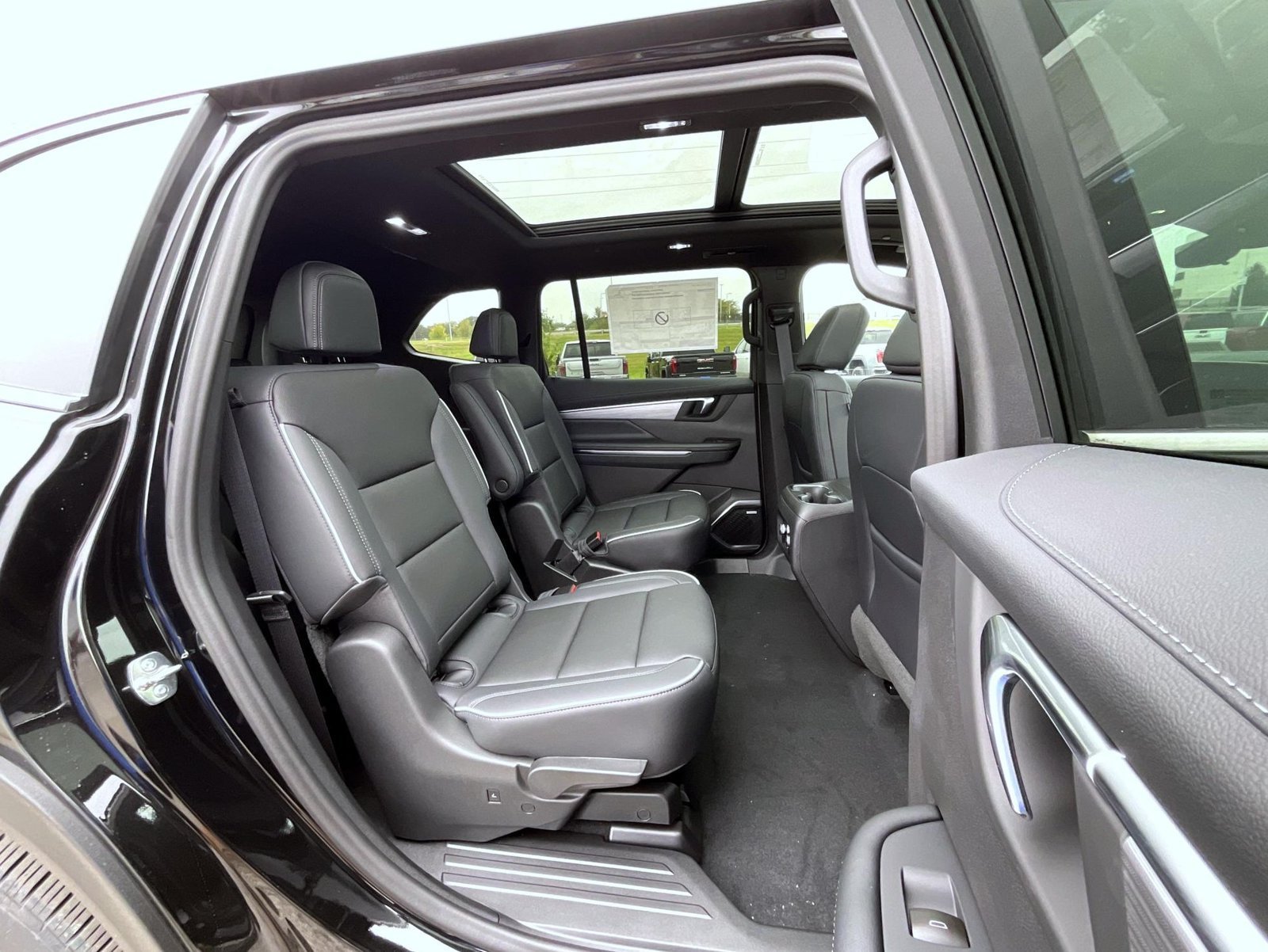 2027 Buick Enclave Preferred - Photo 18