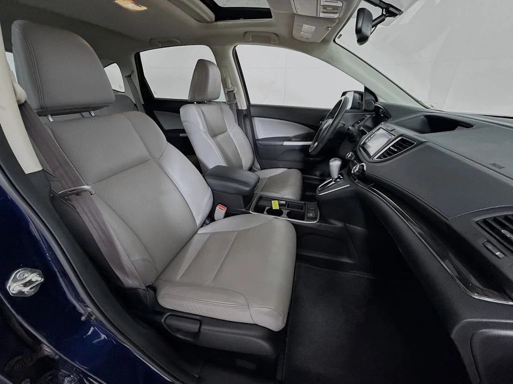 Used 2015 Obsidian Blue Pearl Honda EX-L image 29