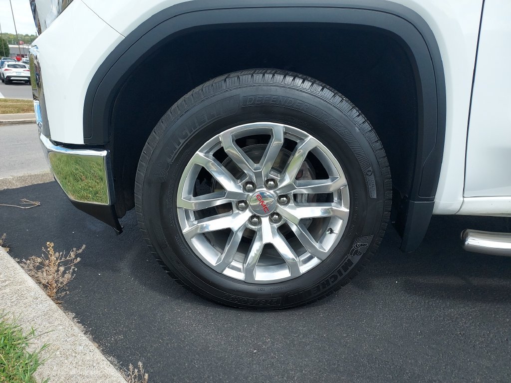 Used 2022 White GMC SLT image 10