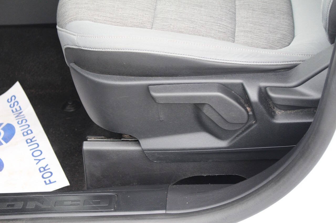 Used 2021 Oxford White Ford Big Bend AWD 4dr SUV image 11