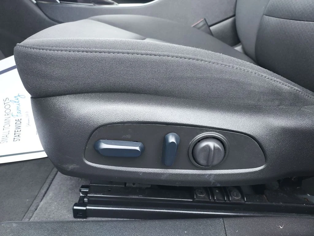 Used 2024 White Chevrolet LT image 18