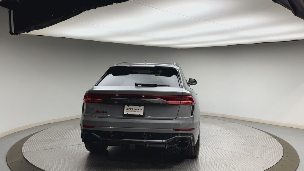 Used 2023  Audi 4.0T image 3