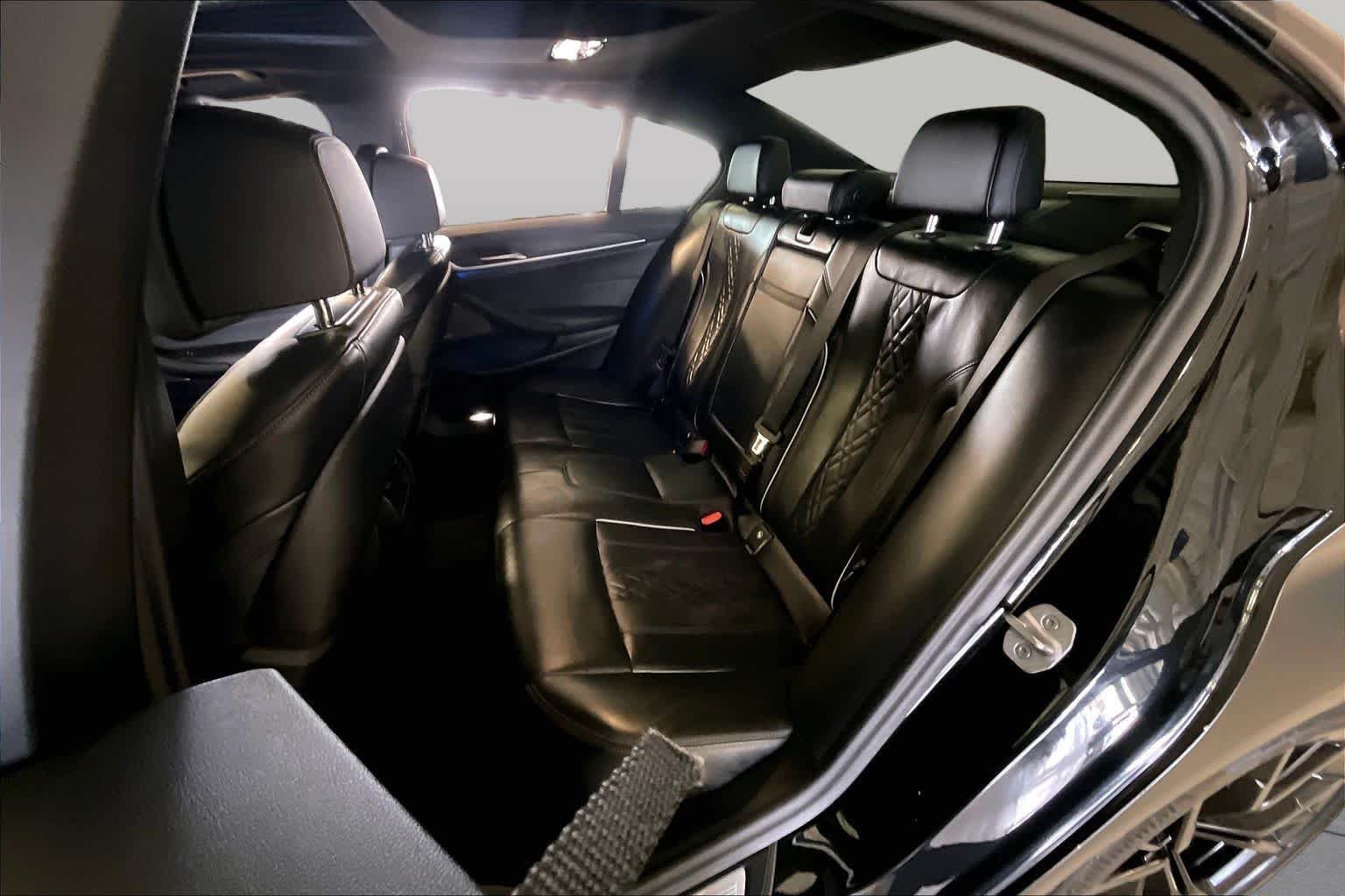 Used 2023 Black Sapphire Metallic BMW 530e image 18