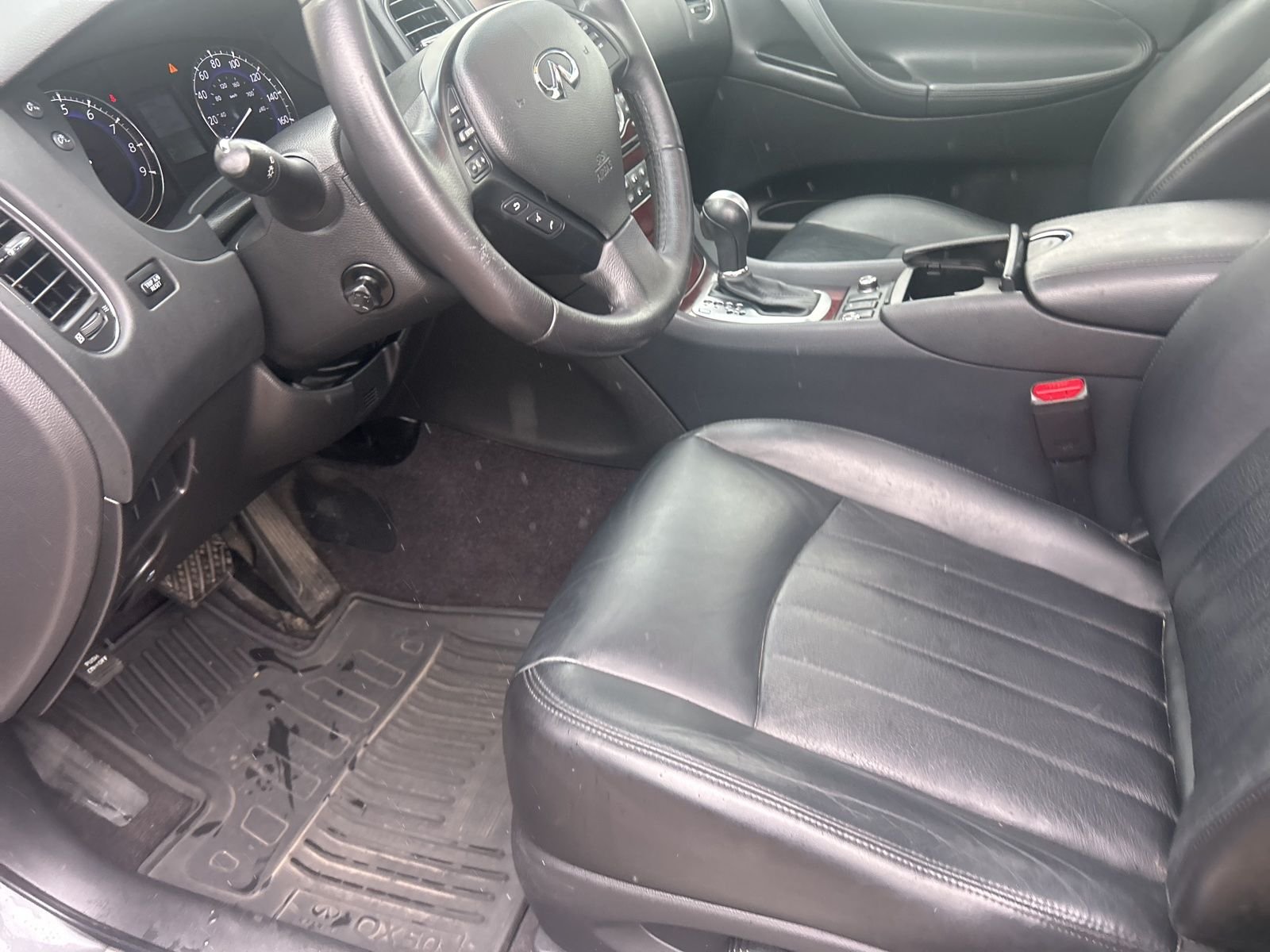 Used 2017 Gray INFINITI Base image 22